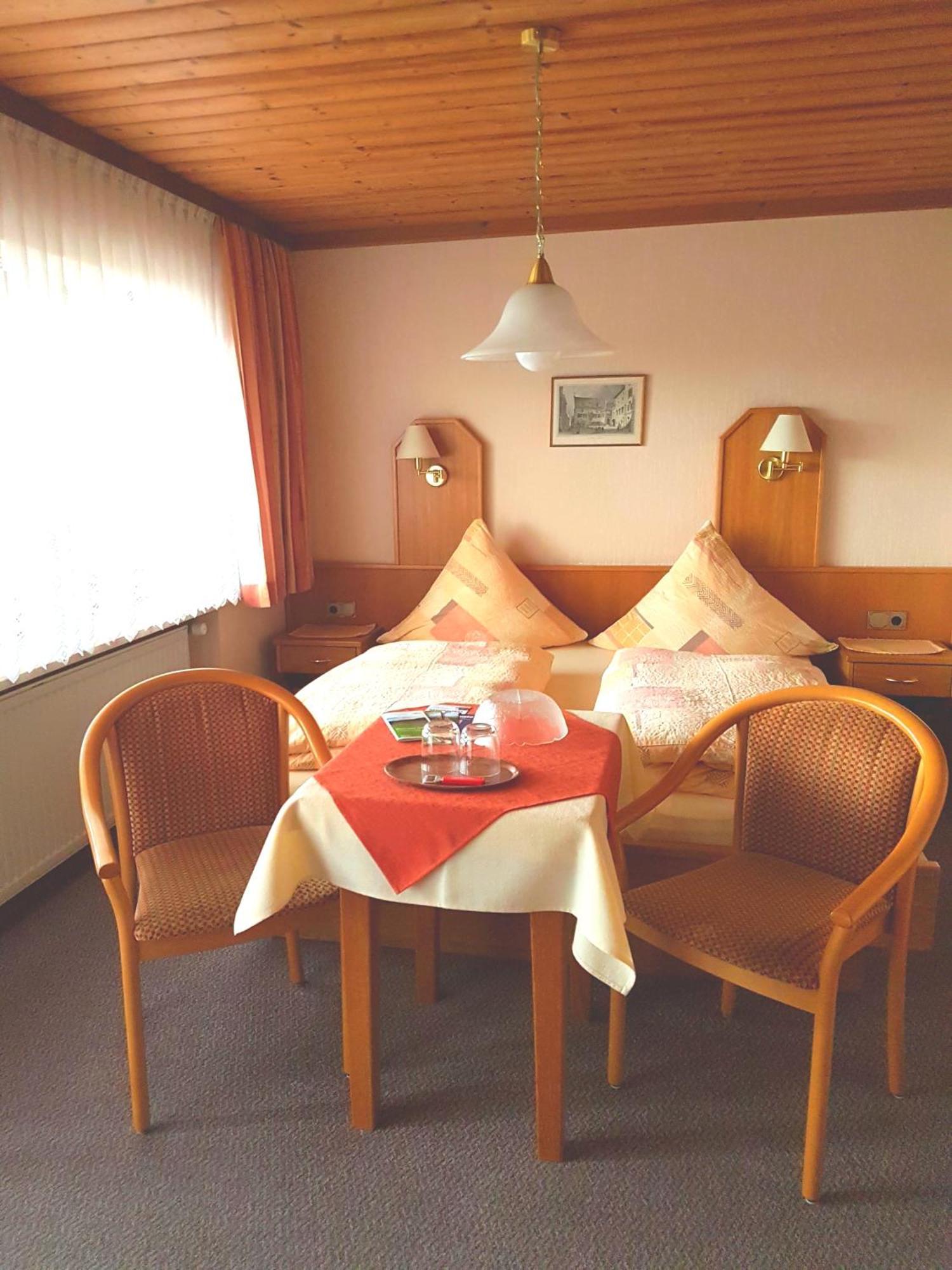 Gaestehaus Steininger ซวีเซิล ภายนอก รูปภาพ