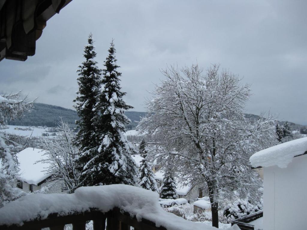 Gaestehaus Steininger ซวีเซิล ภายนอก รูปภาพ